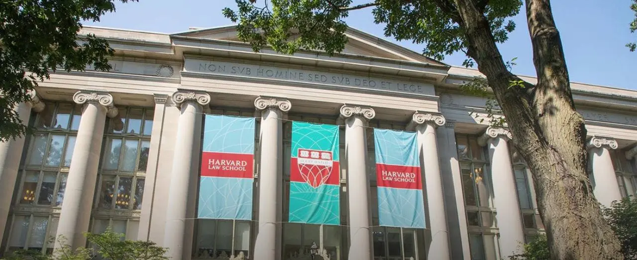 Best Law Universities in the World 